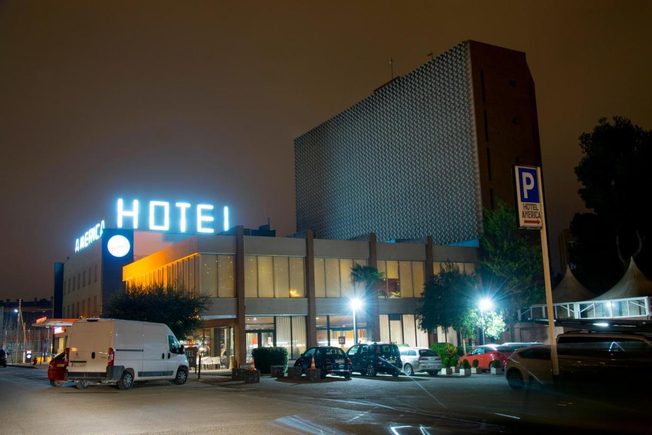Hotel America Іґуалада Екстер'єр фото